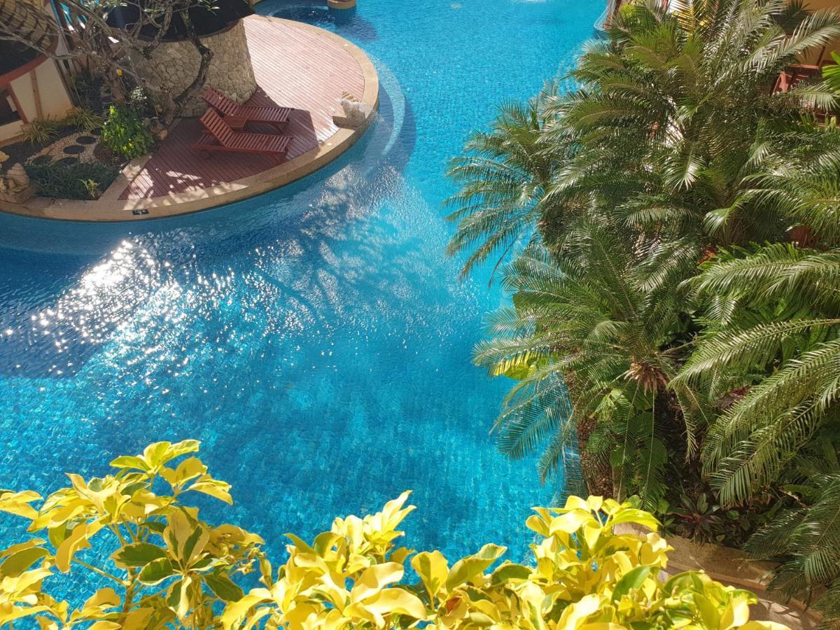 Patong Paragon Resort & Spa Sha Extra Plus Eksteriør billede The pool at the hotel