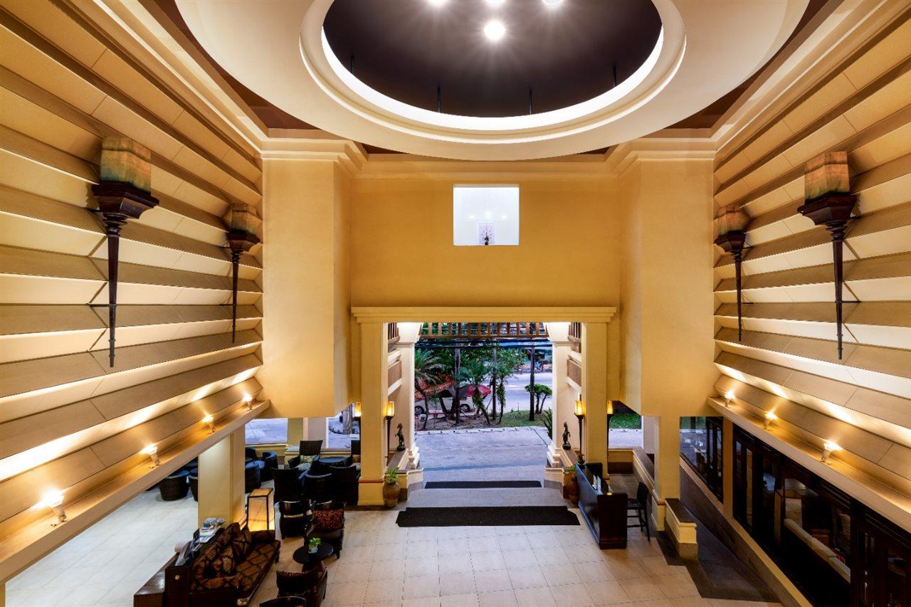 Patong Paragon Resort & Spa Sha Extra Plus Eksteriør billede The lobby of the hotel