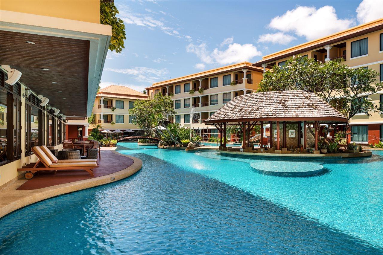 Patong Paragon Resort & Spa Sha Extra Plus Eksteriør billede The Royal Paradise Hotel & Spa