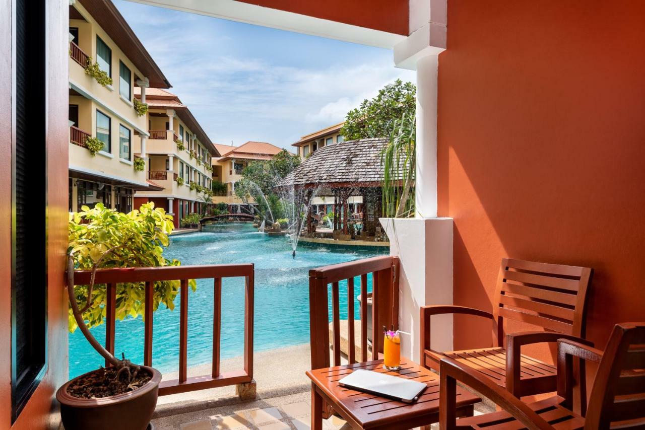 Patong Paragon Resort & Spa Sha Extra Plus Eksteriør billede Pool view from a Deluxe Pool Access room