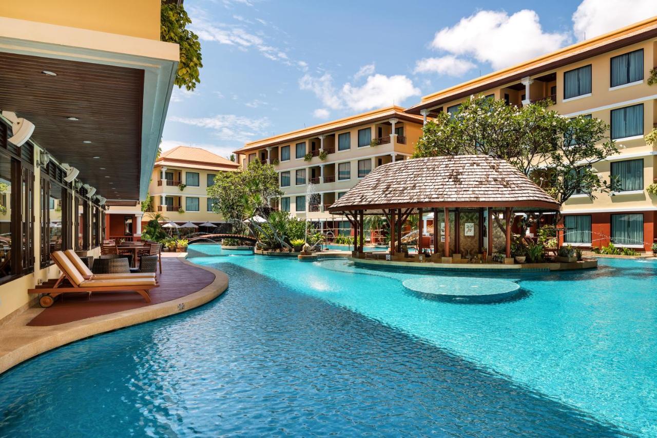 Patong Paragon Resort & Spa Sha Extra Plus Eksteriør billede The swimming pool at the hotel
